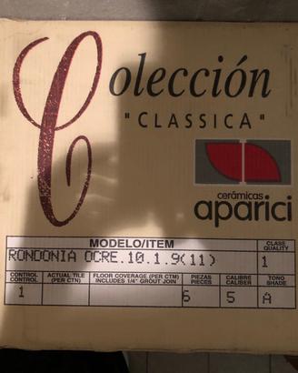 Piastrelle giallo ocra 43x43