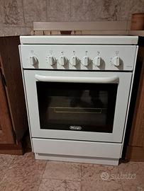Cucina a gas e forno elettrico De Longhi