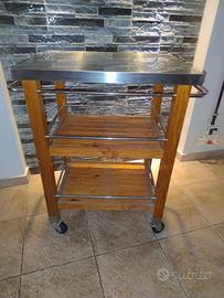 carrello da cucina.