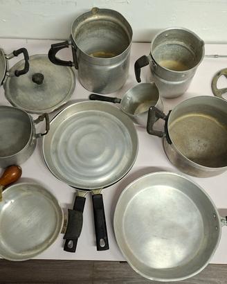 Set di 17 pentole e utensili cucina vintage