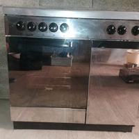 Cucina  a gas completa di forno elettrico