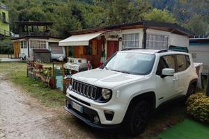 Roulotte stanziale con casetta in legno