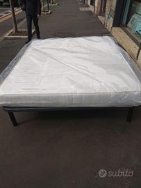 Materasso matrimoniale e rete ortopedica