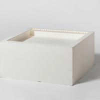 Pedana plinto in legno con striscia led