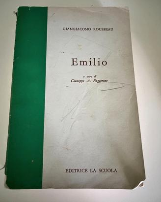 Libro del filosofo e scrittore francese Rousseau