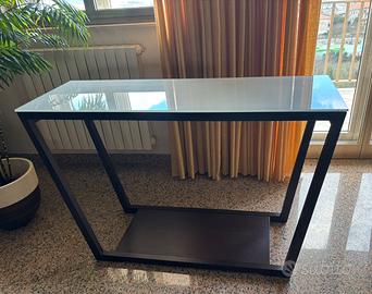 Consolle mobile ingresso Calligares