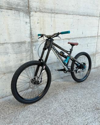 Bici full dh freeride
