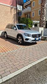Mercedes GLB 200
