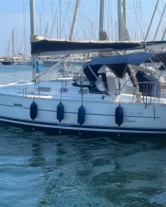 BENETEAU OCEANIS 323