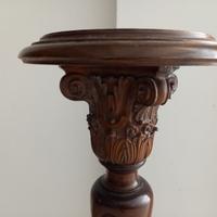 colonnina in legno intarsiato