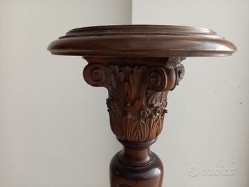 colonnina in legno intarsiato