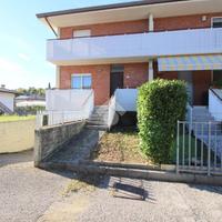 VILLA A SCHIERA A FAEDIS