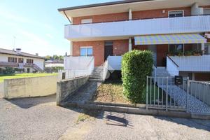 VILLA A SCHIERA A FAEDIS