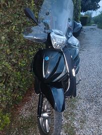 Beverly 400cc 2025 euro5