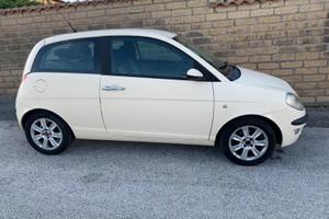 Lancia y