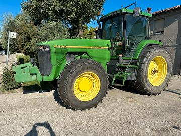 Trattore john deere 8200