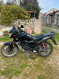 Honda cb125 f