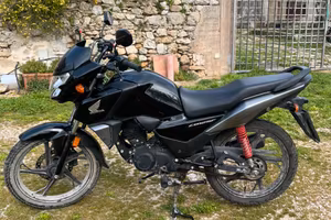 Honda cb125 f
