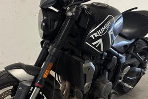 Triumph 660