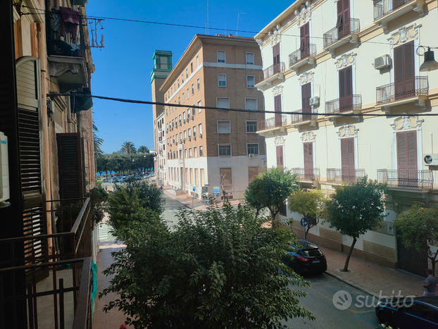 Pressi Facoltà di Medicina Taranto Lungomare