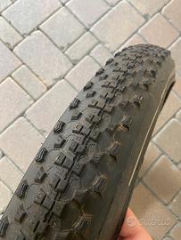 Gomme Pirelli scorpion trail R 29x2.40