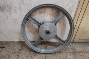 Cerchio in lega per motorino piaggio