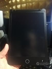 Tavoletta grafica LCD con pennino. 