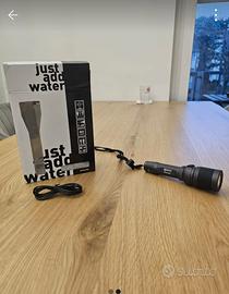 Torcia subacquea Mares EOS 5RZ + cavo di ricarica 