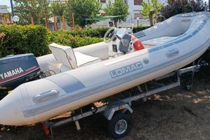 Gommone con motore e carrello omologato