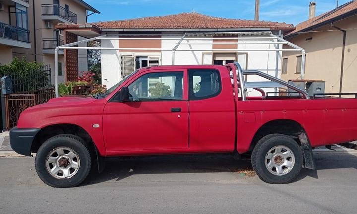 Mitsubishi l200 2.5td