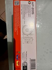  2 altoparlanti x auto  nuovi da scartare co