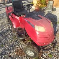 Trattorino rasaerba Mountfield