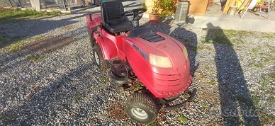 Trattorino rasaerba Mountfield