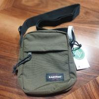 BORSELLO EASTPAK COLOR VERDE OLIVA -  NUOVO -