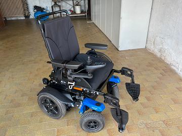 Carrozina  elettrica  per anziani