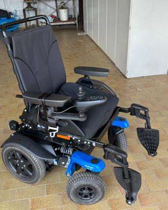 Carrozina  elettrica  per anziani