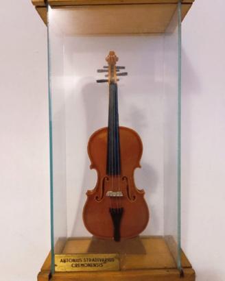 miniatura violino Stradivari in teca di vetro 