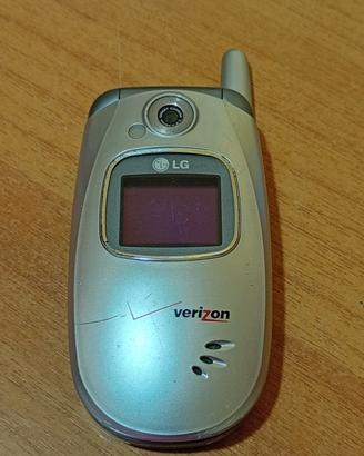 CELLULARE FLIP LG MOD. VX5300 VERIZON DANNEGGIATO 