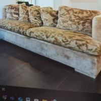 2 divani più lampadario  più 3 plik da muro