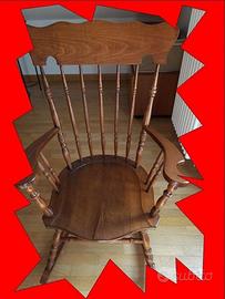 Pregevole sedia a dondolo in legno di noce