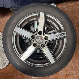 Gomme invernali con cerchi in lega 16