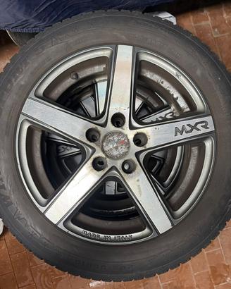 Gomme invernali con cerchi in lega 16