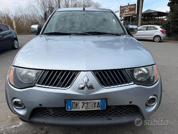 Mitsubishi L200 2.5 DI-D/136CV Club Cab Invite