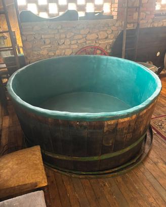 MINI PISCINA DI LUSSO REALIZZATA IN ANTICA BOTTE