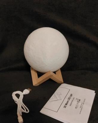 lampada a forma di luna