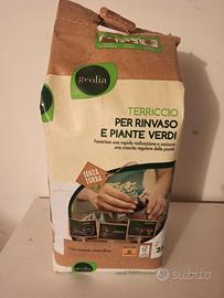 Terriccio per rinvasi e piante verdi Geolia 25 L