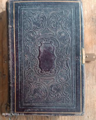 libro religioso antico e raro