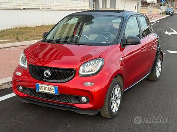 Smart Forfour automatica ,90 cv , tettino apribile