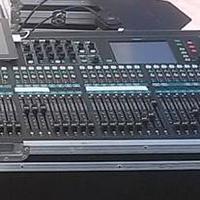 Mixer Allen & Heat qu32 + fly-case