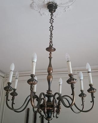 Splendido Lampadario vintage a 8 luci in  ottone 